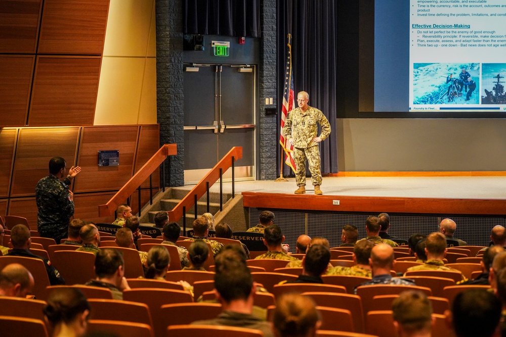 Commander, U.S. Fleet Forces Command Delivers Lecture at U.S. Naval War College