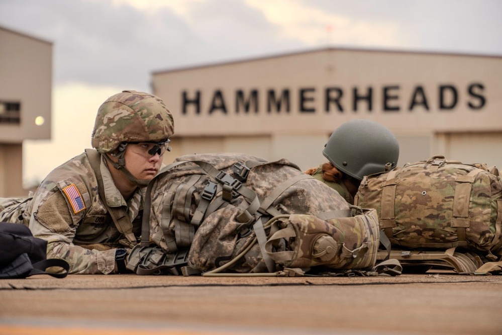 UH ROTC Cadets train cold loads at 3-25 AVN