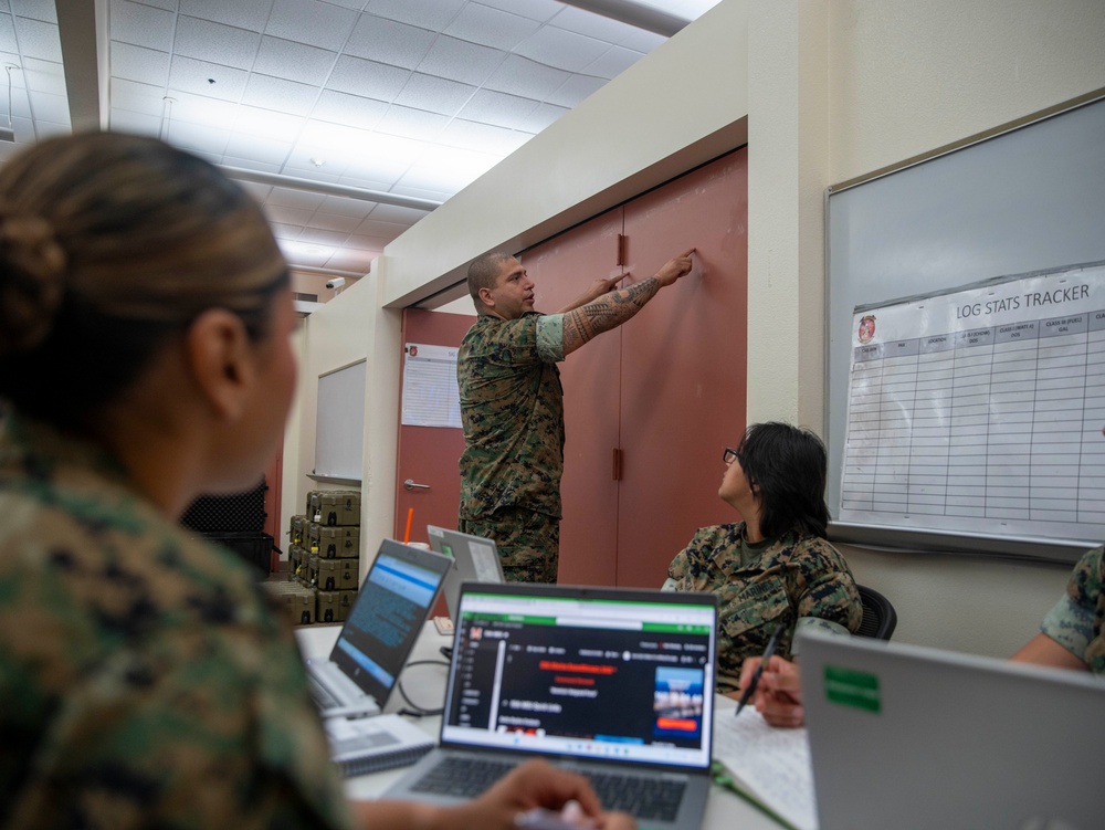 15th MEU Marines participate in a Command Post Exercise