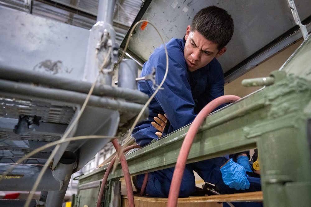 Ready Airmen enhance skills in fuel tank extraction exercise