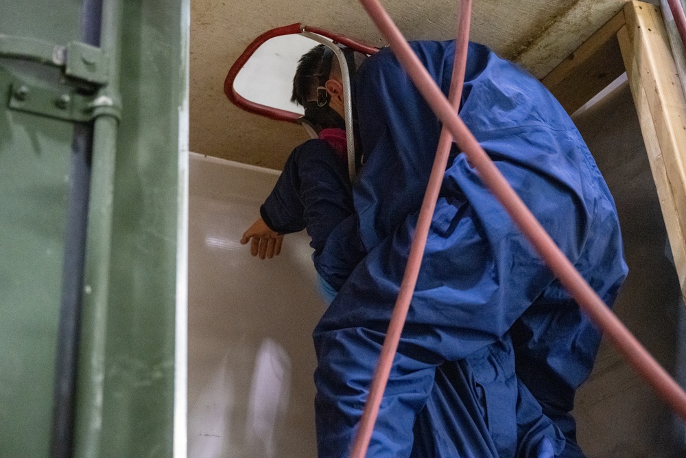 Ready Airmen enhance skills in fuel tank extraction exercise