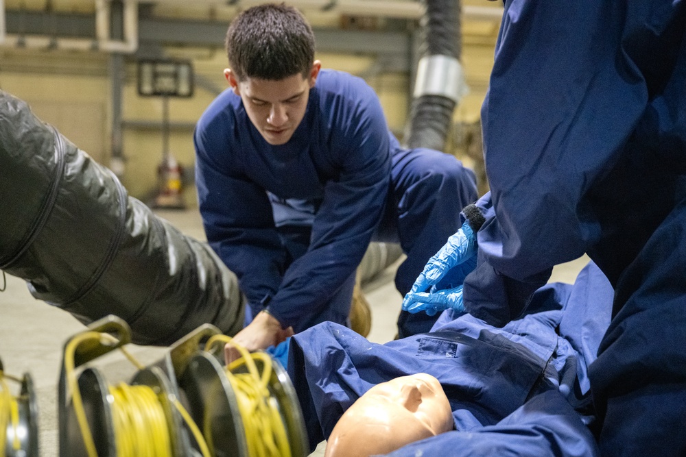 Ready Airmen enhance skills in fuel tank extraction exercise
