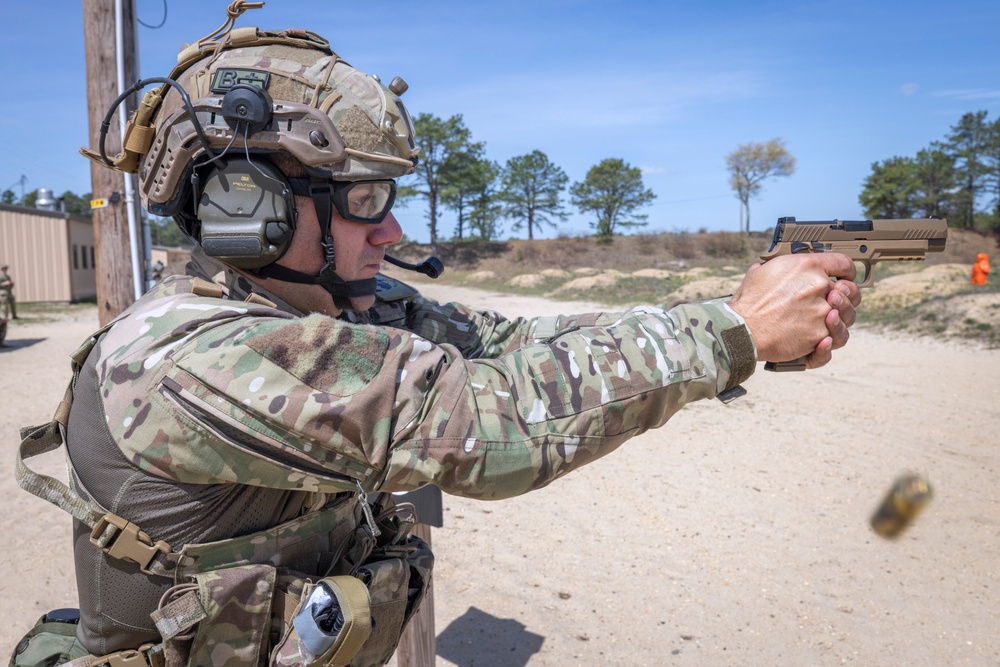 New Jersey Best Warrior Competition M4 and M17 qualification