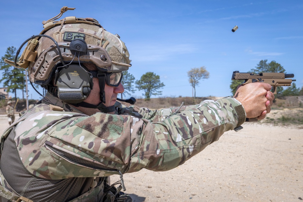 New Jersey Best Warrior Competition M4 and M17 qualification