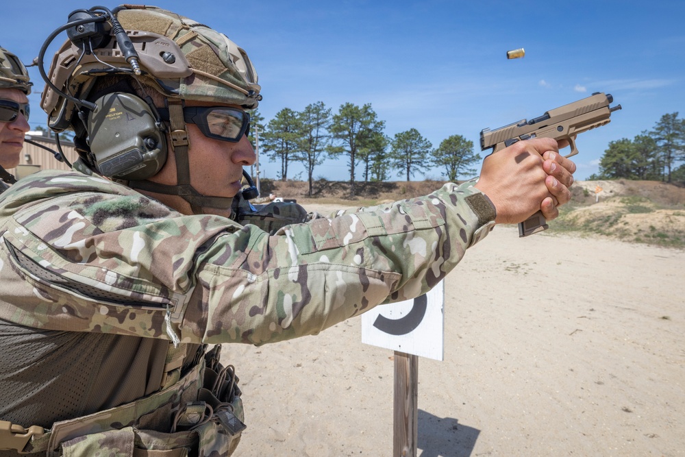 New Jersey Best Warrior Competition M4 and M17 qualification