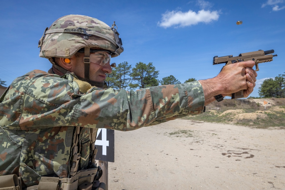 New Jersey Best Warrior Competition M4 and M17 qualification