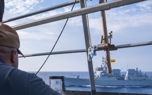 USS Benfold (DDG 65) conducts advanced tactical training