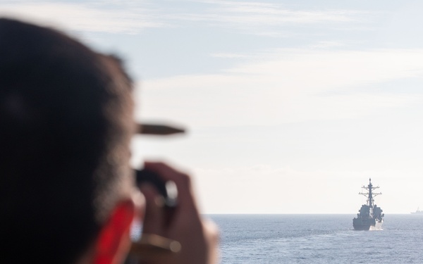 USS Benfold (DDG 65) conducts advanced tactical training