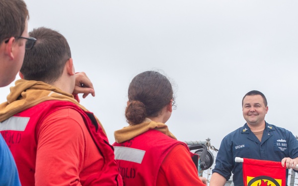 USS Benfold (DDG 65) conducts advanced tactical training