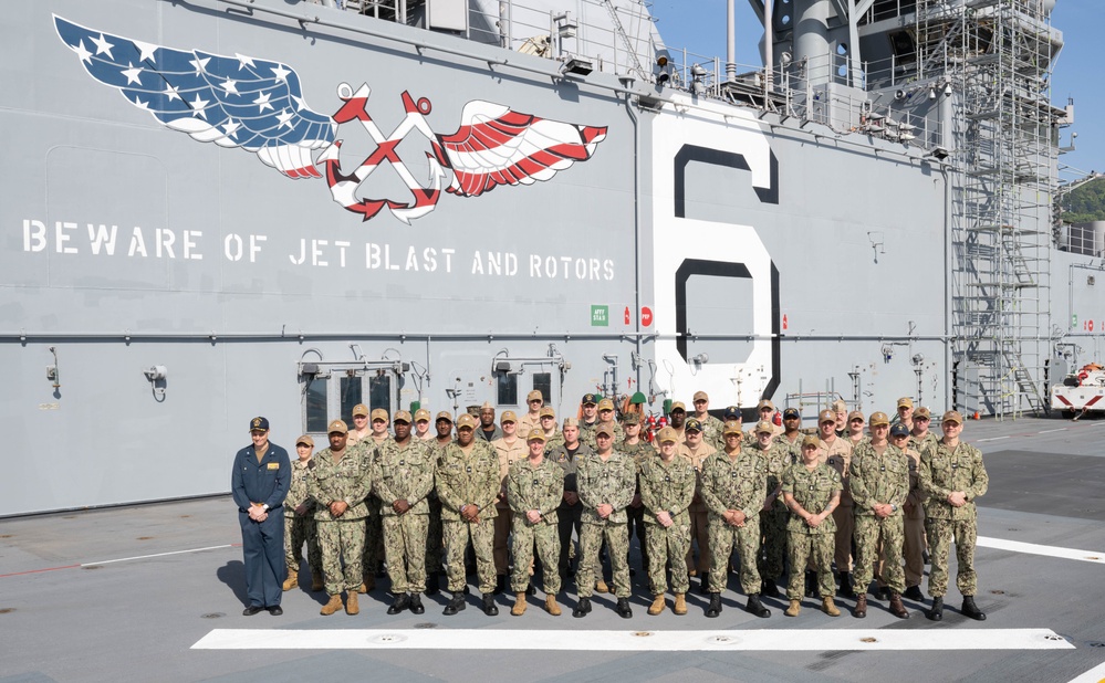 USS America (LHA 6) Hosts Commander, Task Force 76 Commander's Conference
