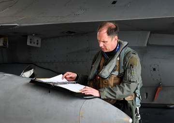 Kunsan’s winged “Wolf” takes flight for Freedom Flag 25-1