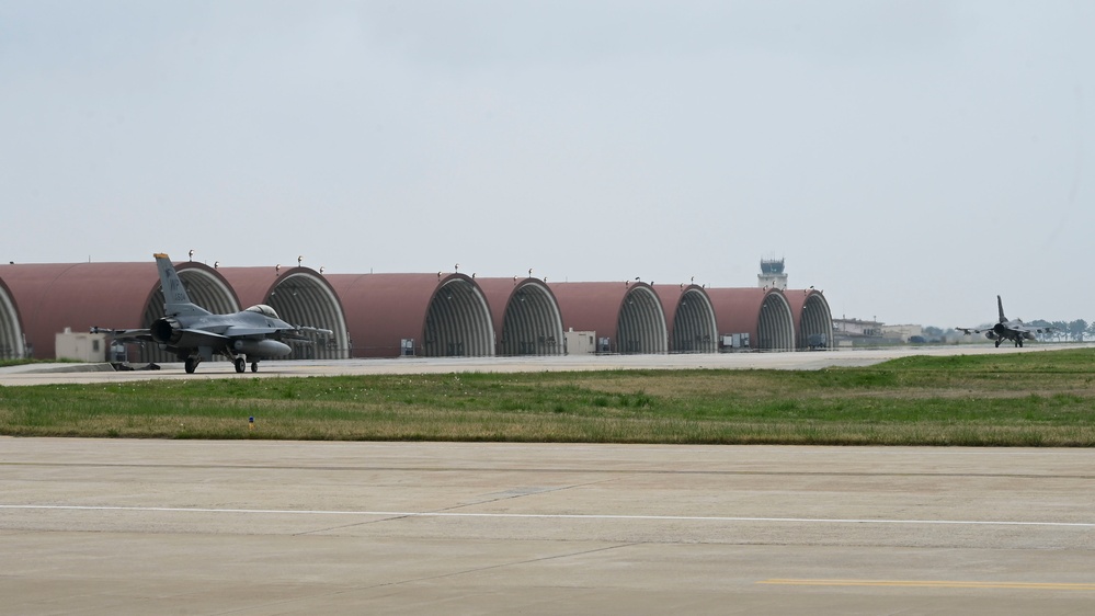 Kunsan’s winged “Wolf” takes flight for Freedom Flag 25-1