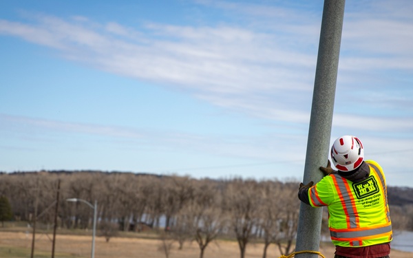Gavins Point maintenance crew replaces damaged light pole
