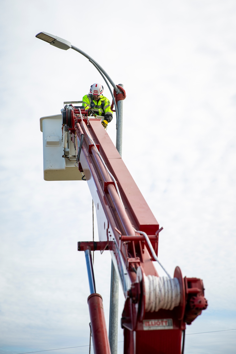 Gavins Point maintenance crew replaces damaged light pole
