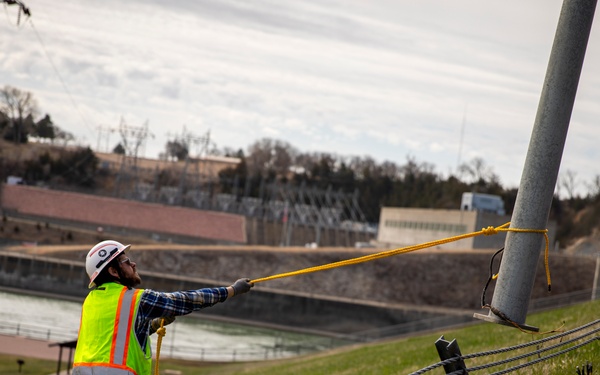Gavins Point maintenance crew replaces damaged light pole