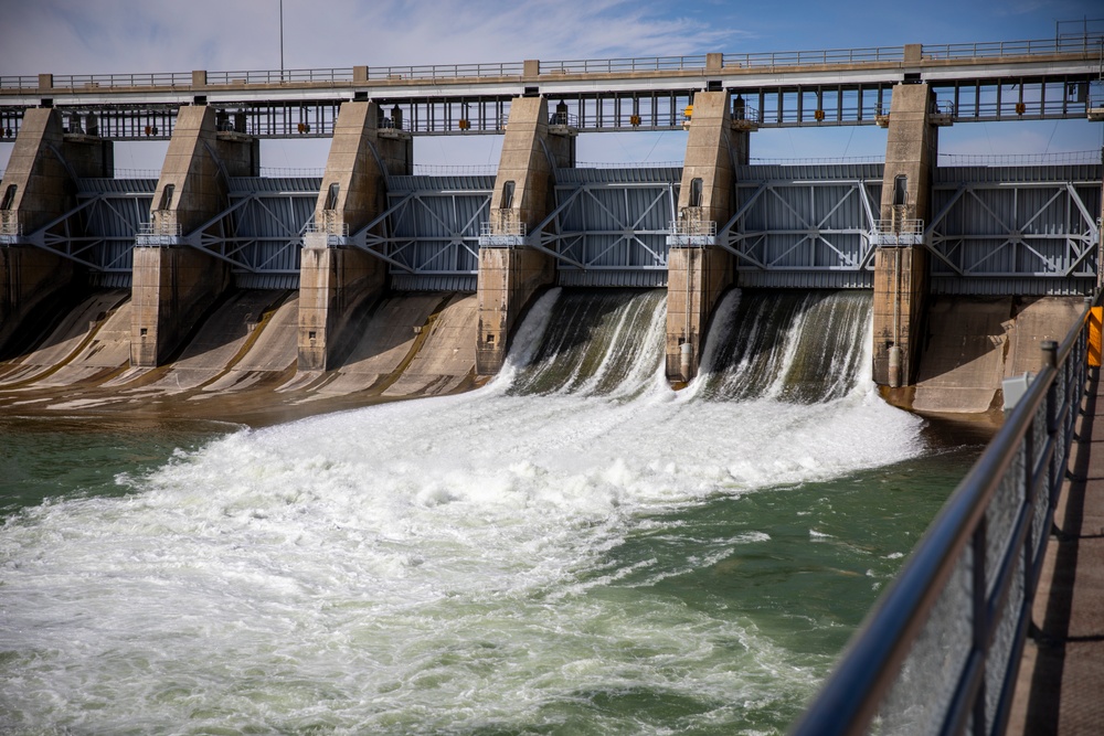 Spring visit to Gavins Point Dam and Powerhouse