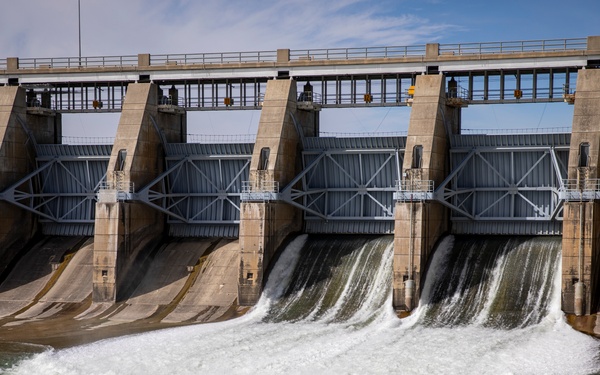 Spring visit to Gavins Point Dam and Powerhouse