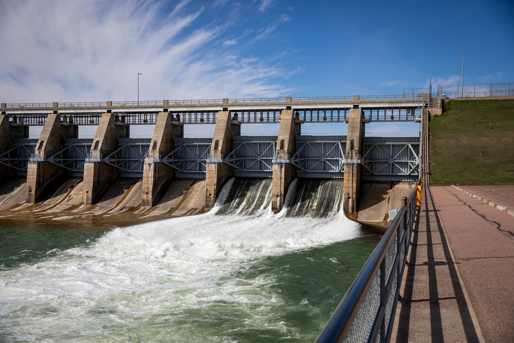Spring visit to Gavins Point Dam and Powerhouse