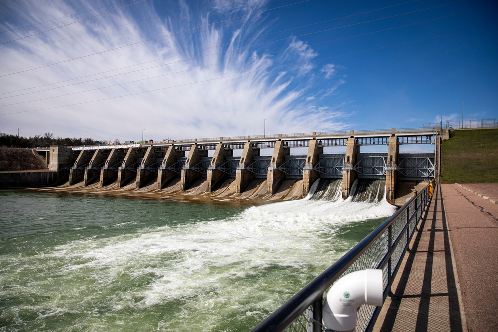 Spring visit to Gavins Point Dam and Powerhouse