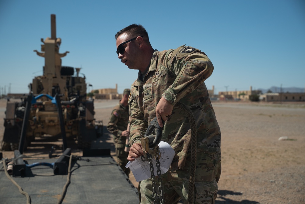 U.S. Soldiers execute sling load training for southern border mission