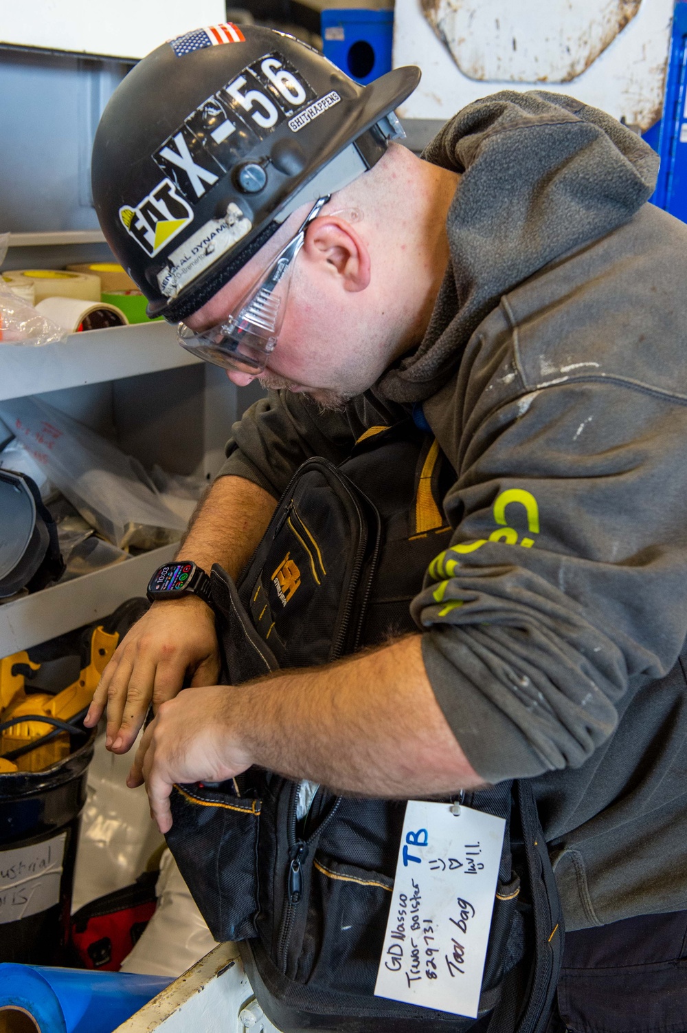 USS Ronald Reagan (CVN 76) contractors and Puget Sound Naval Shipyard (PSNS) workers conduct routine operations and ship maintenance.