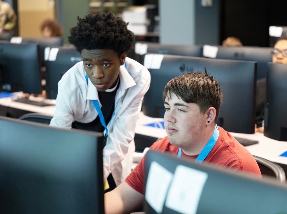 AFIT hosts local students for Engineering Day