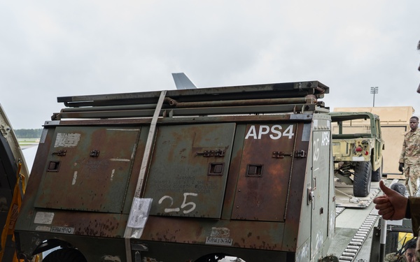 514th Airmen team up with Air National Guard for total force cargo training