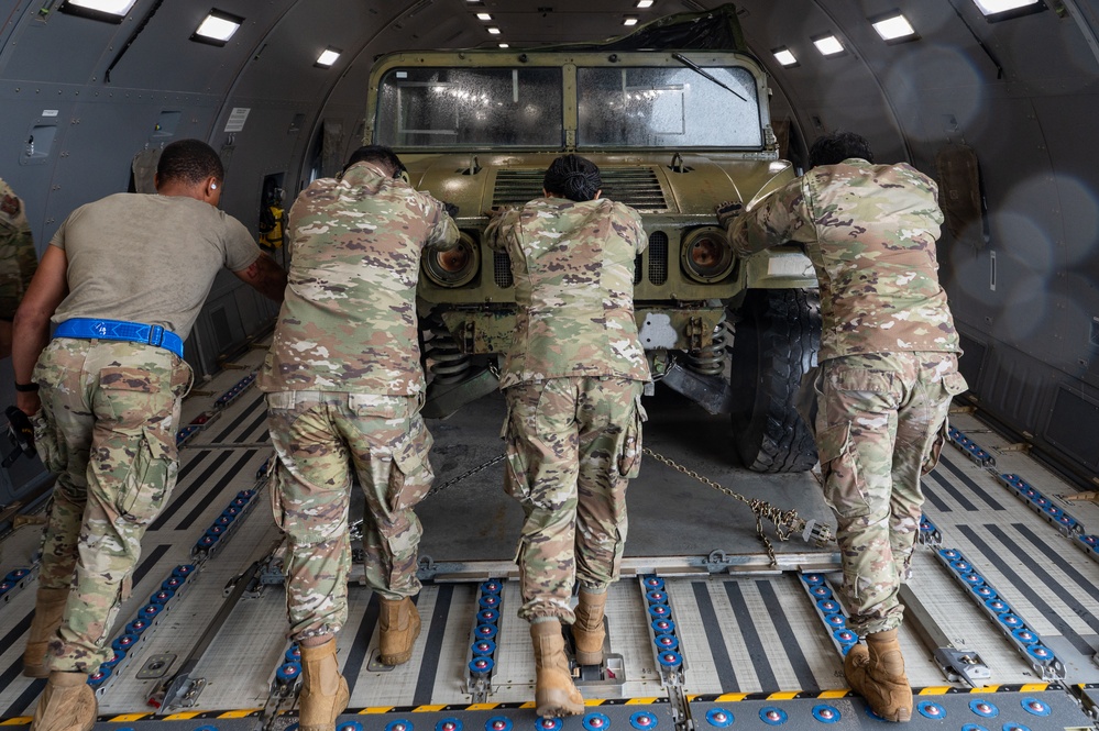 514th Airmen team up with Air National Guard for total force cargo training