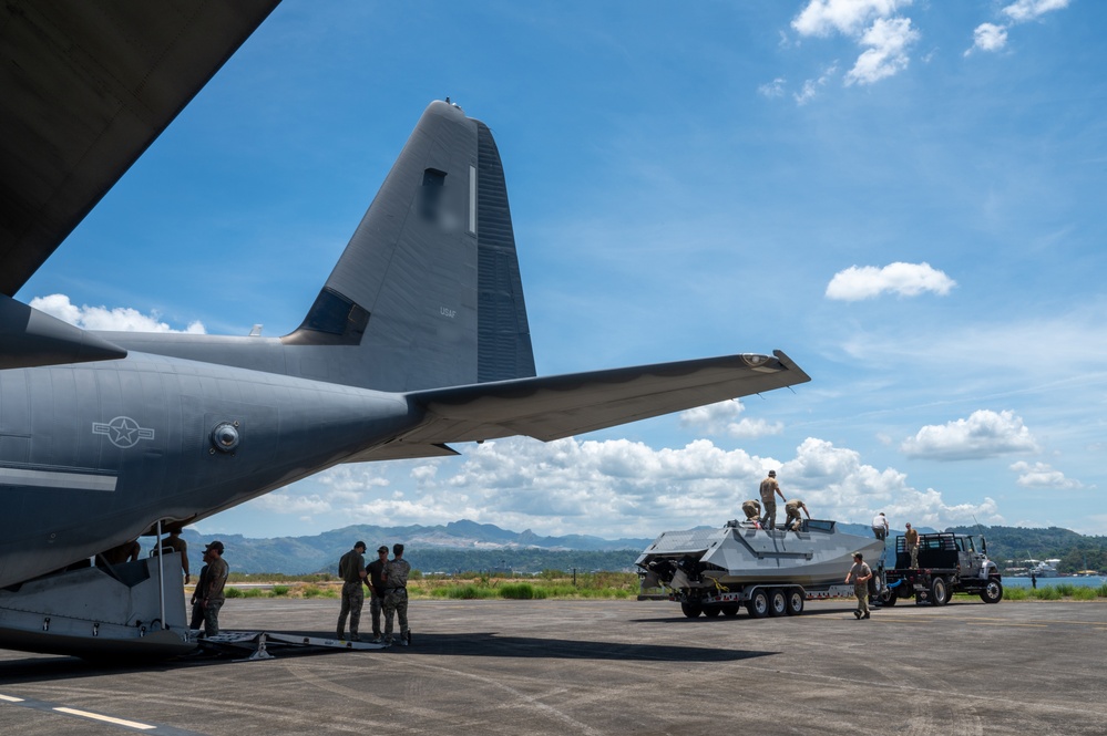Balikatan 25: 353 SOW, U.S. NSW load CCA