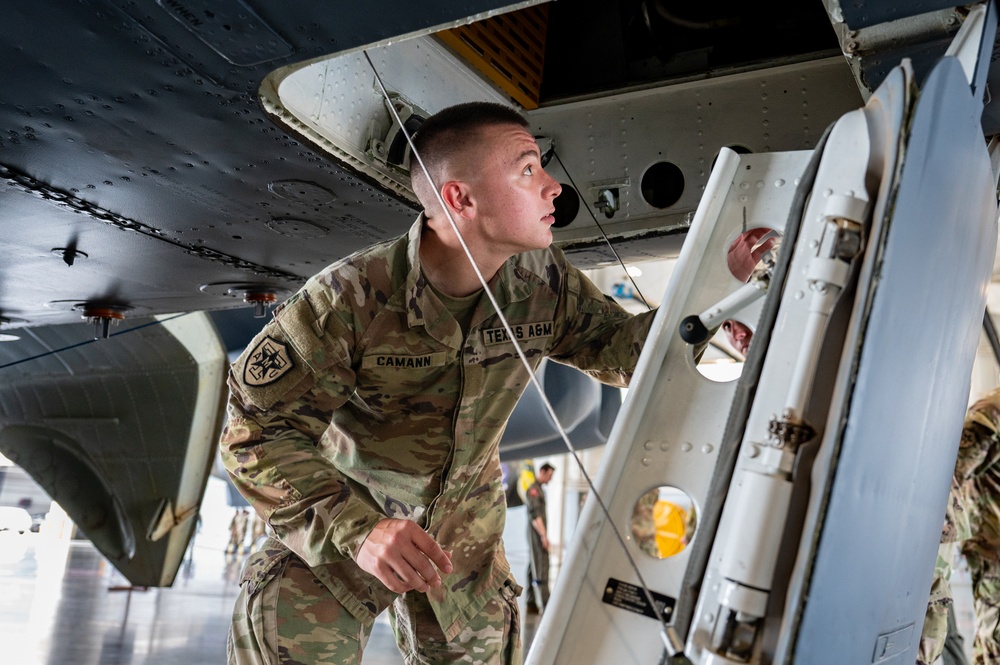 Texas A&amp;M ROTC cadets visit Barksdale