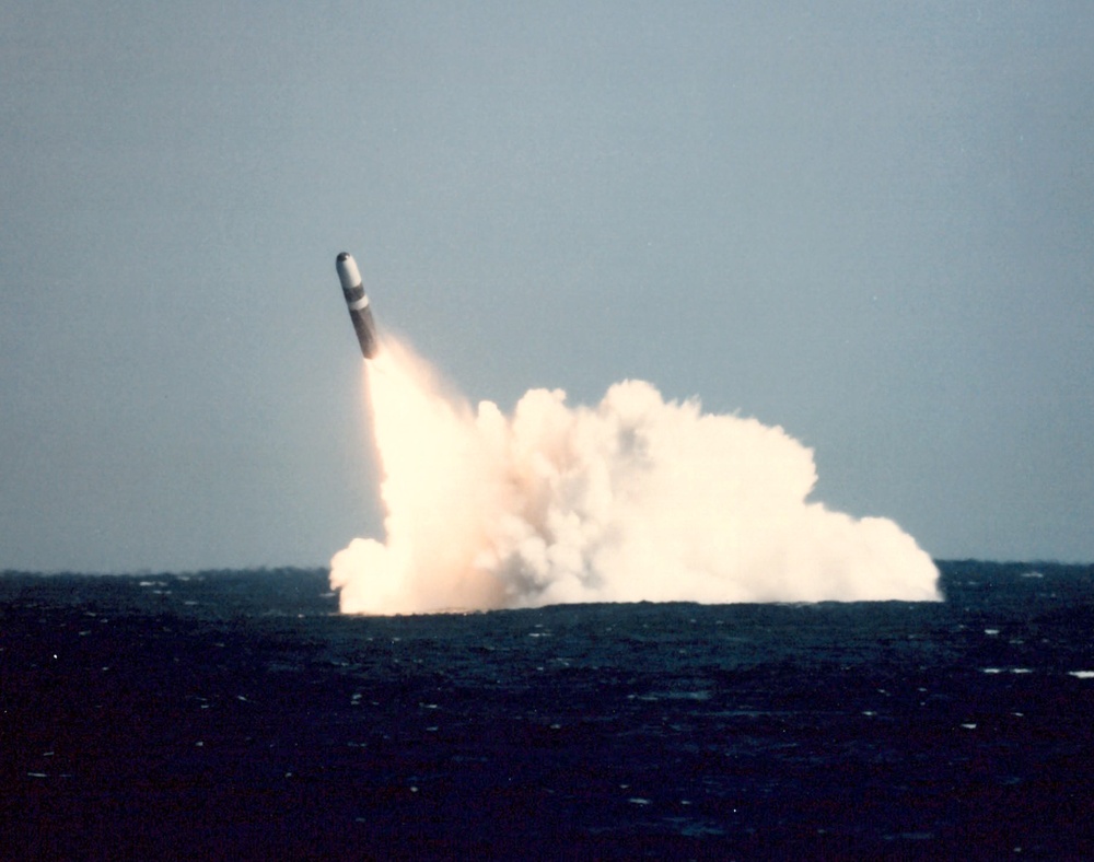 USS Tennessee PEM-8 launch