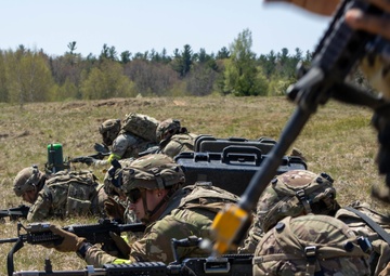 Soldiers Work Quickly to Secure a Landing Zone