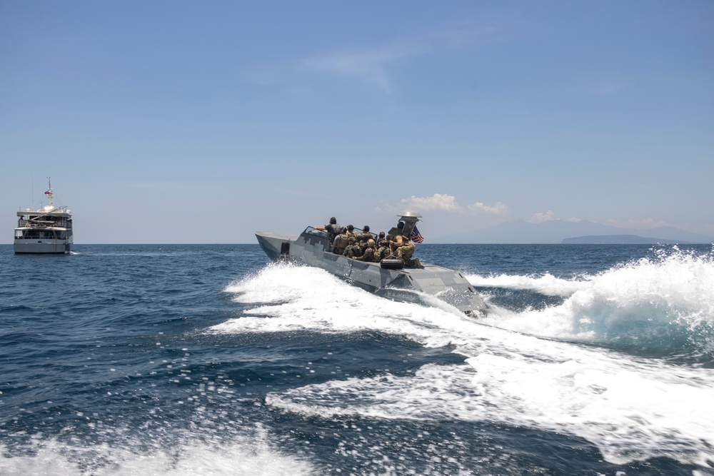 Balikatan 25: U.S., Australia, and Philippines SOF Units conduct VBSS