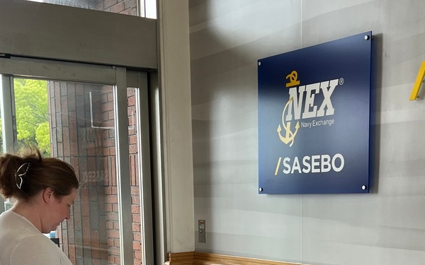 Mothers celebrated at Navy Exchange Stores Worldwide