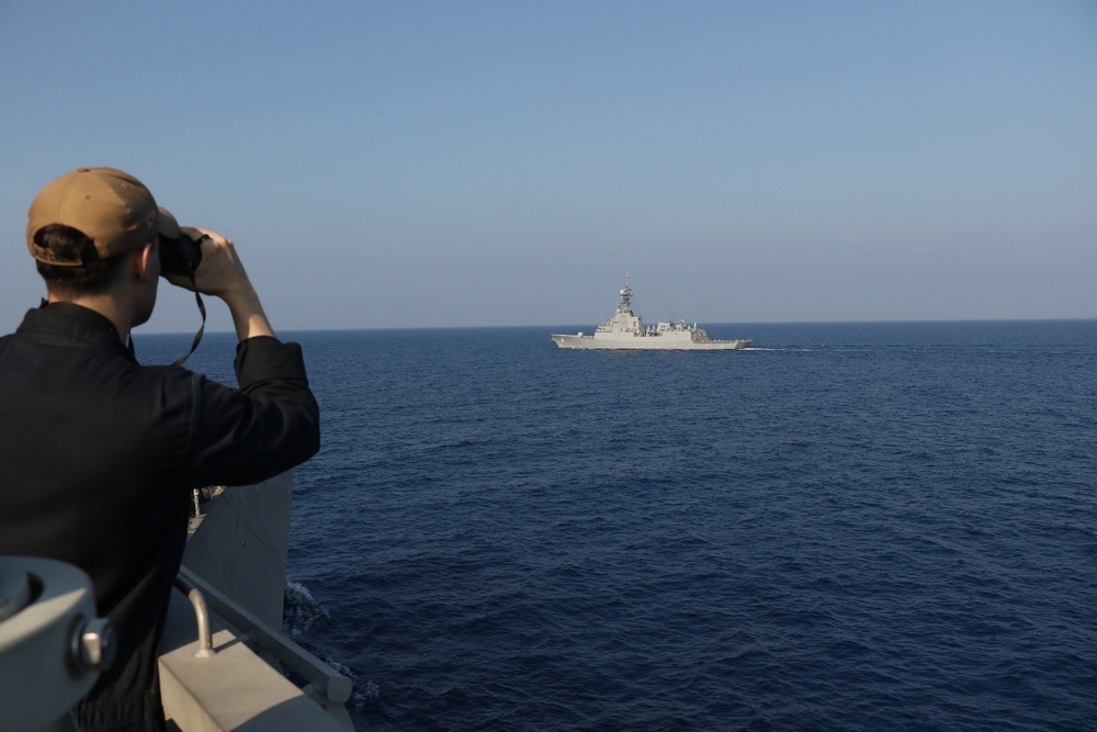 USS Omaha Conducts Bilateral Operations with Royal Australian Navy in South China Sea