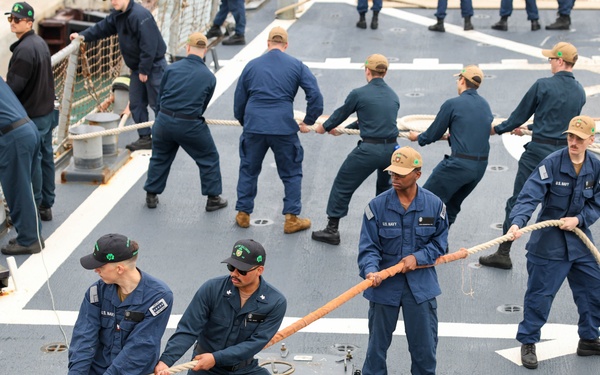 USS The Sullivans Arrives in Souda Bay