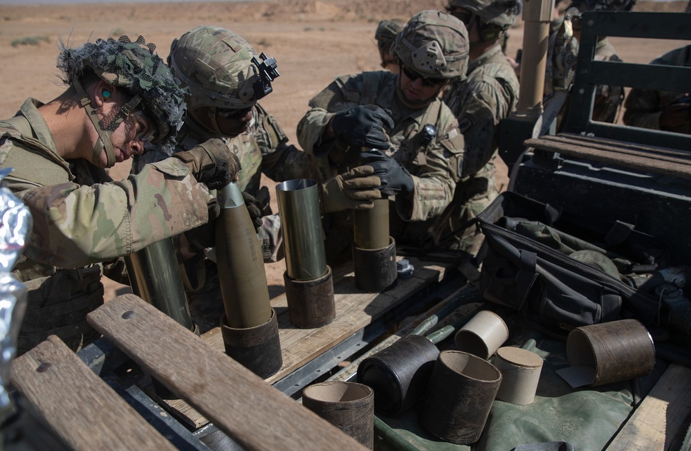US Fires M119 Howitzer During African Lion 2025 in Tunisia