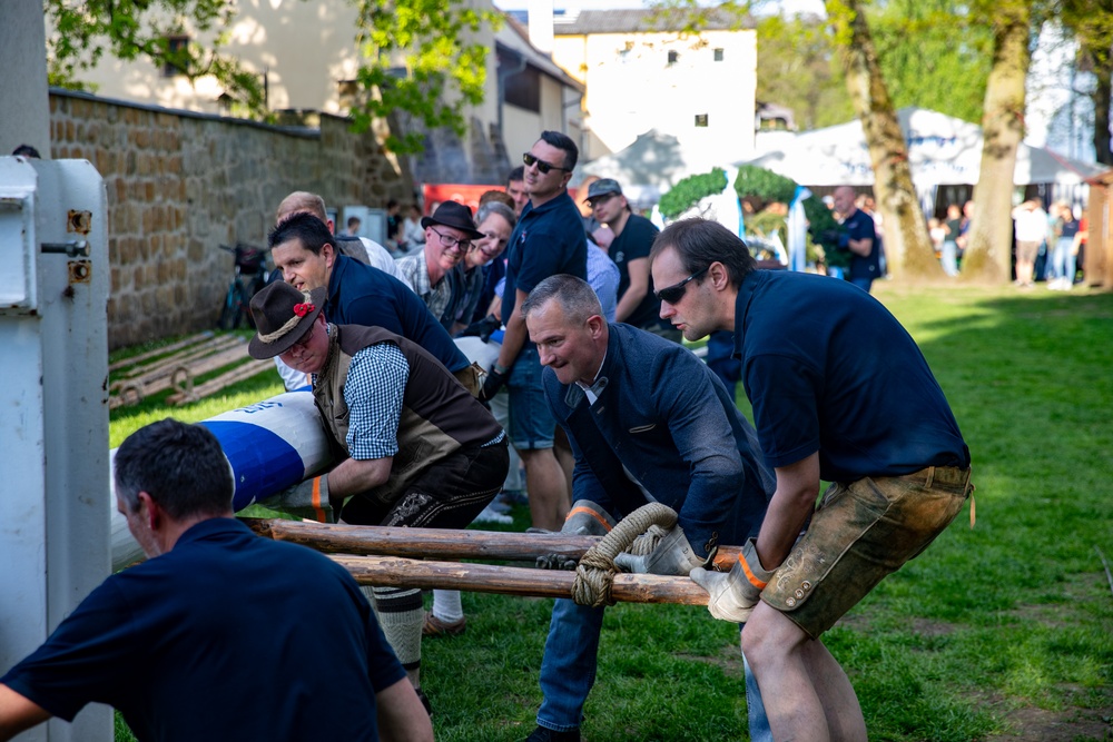 Grafenwoehr Maypole Festival