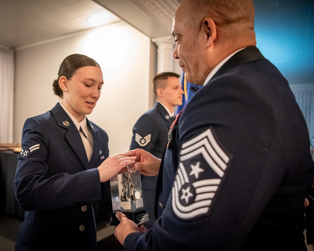 Kentucky Air National Guard's top Airmen honored