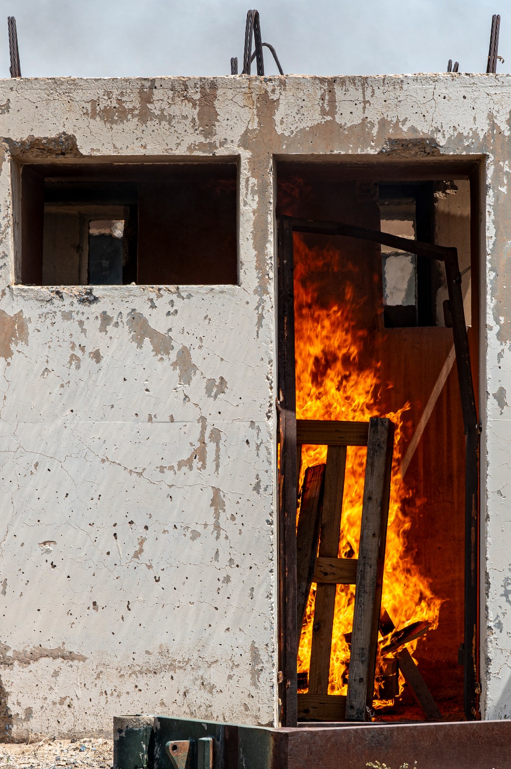 386th ECES conducts fire response drill