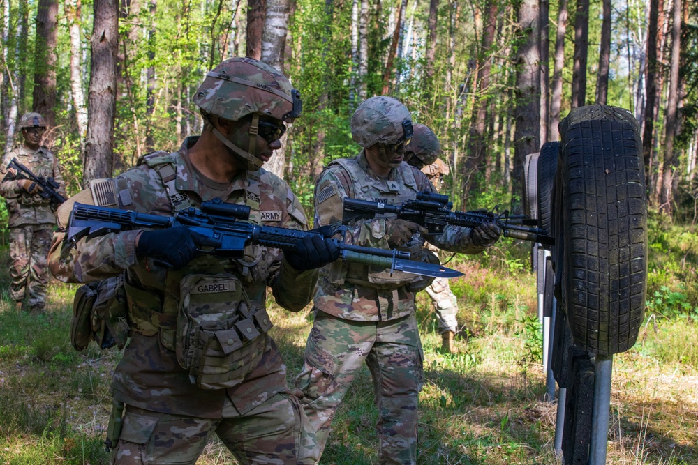 1-6 FAR Soldiers attack the Bayonet Assault Course on Grafenwoehr Training Area