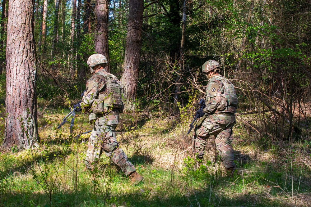 1-6 FAR Soldiers attack the Bayonet Assault Course on Grafenwoehr Training Area