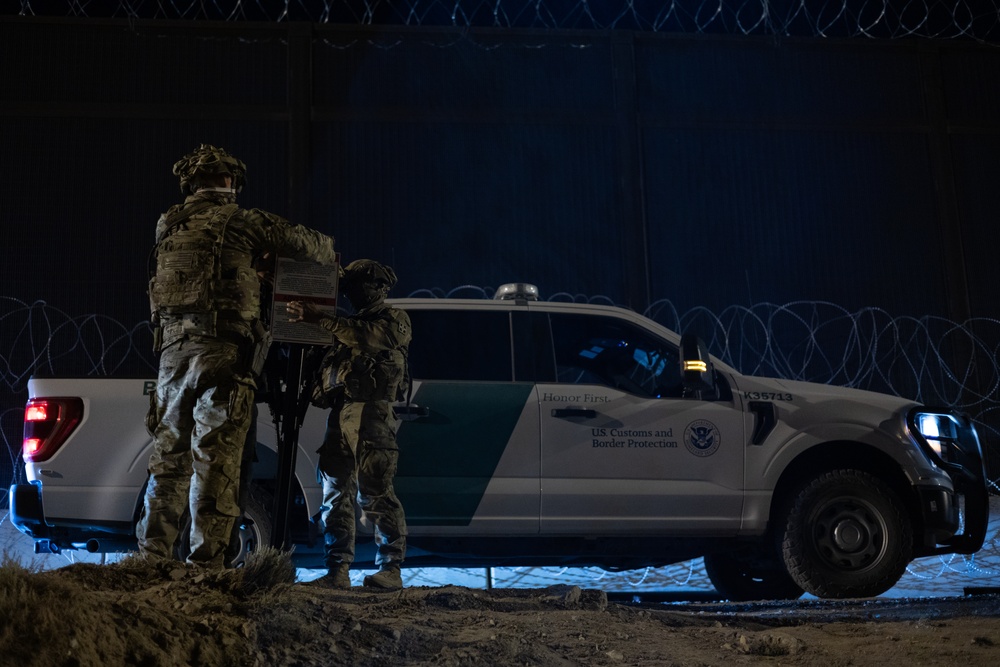 U.S. Soldiers establish Texas National Defense Area