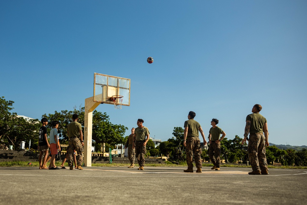 Balikatan 25: 3d LCT Plays Basketball with Local Children during MKTSO