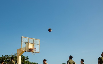 Balikatan 25: 3d LCT Plays Basketball with Local Children during MKTSO