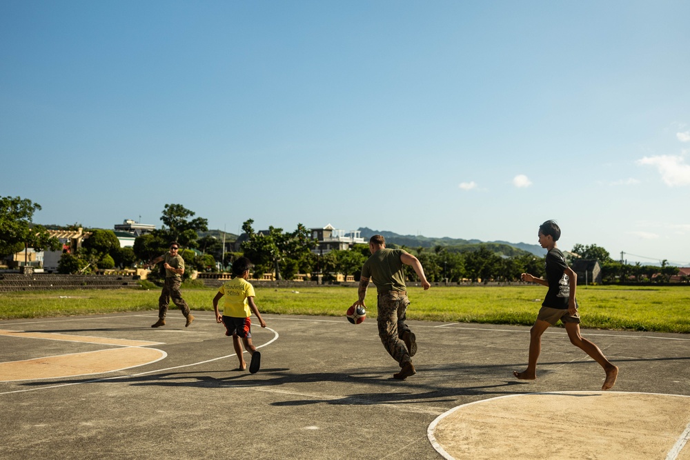 Balikatan 25: 3d LCT Plays Basketball with Local Children during MKTSO
