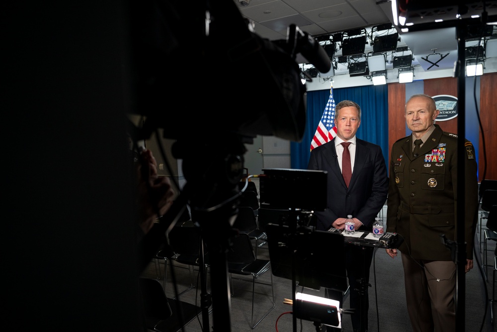 SECARMY and Army CoS Discuss Army Transformation and Acquisition Reform on &quot;Fox and Friends&quot;