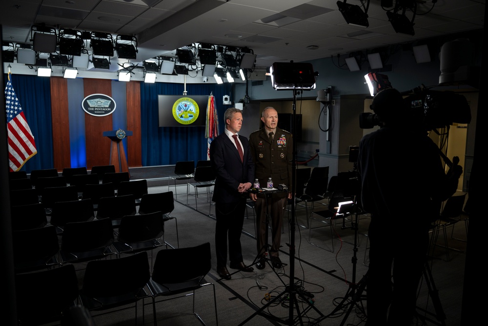 SECARMY and Army CoS Discuss Army Transformation and Acquisition Reform on &quot;Fox and Friends&quot;