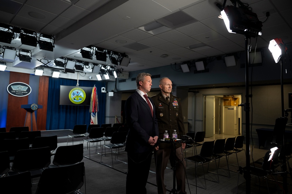 SECARMY and Army CoS Discuss Army Transformation and Acquisition Reform on &quot;Fox and Friends&quot;