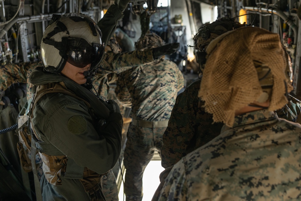 31st MEU conducts Aerial Fast Rope Training for MEUEX